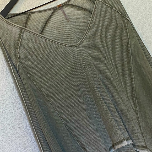 Free People | Green Oversized V-neck Long Top | S - Picture 1 of 5